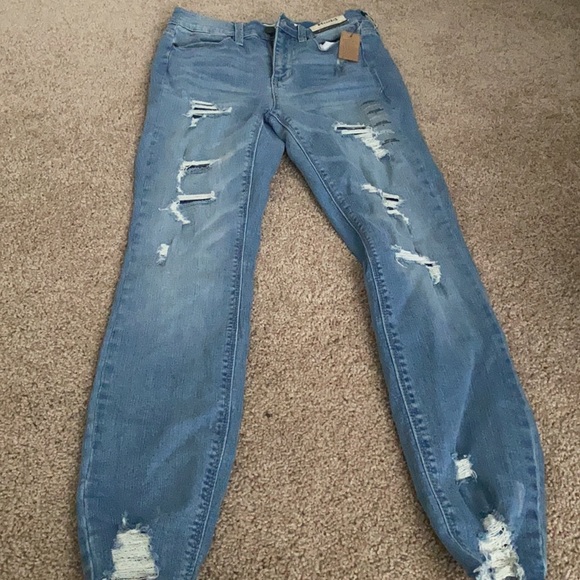 2 pair of mudd flex stretch size 1 jeans. I pair NWT. - Picture 2 of 9